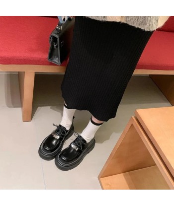 mocasín ortopédico de mujer con cordones de charol rembourrage situé sous